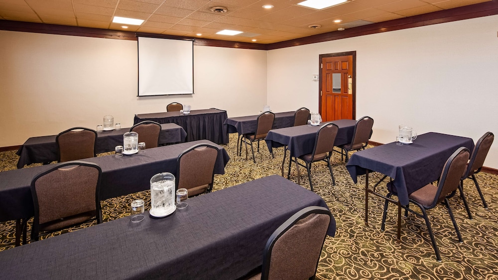 Best Western Plus Butte Plaza Inn 51/59