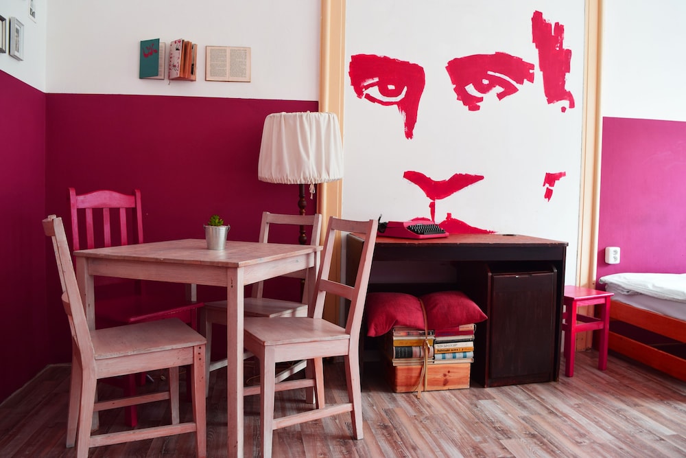 Hostel Downtown 38/46