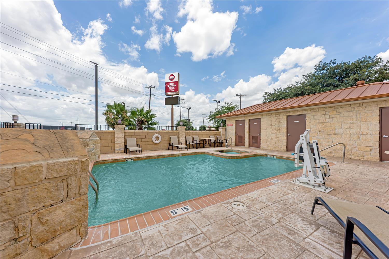 Best Western Plus San Antonio East Inn and Suites 3/3