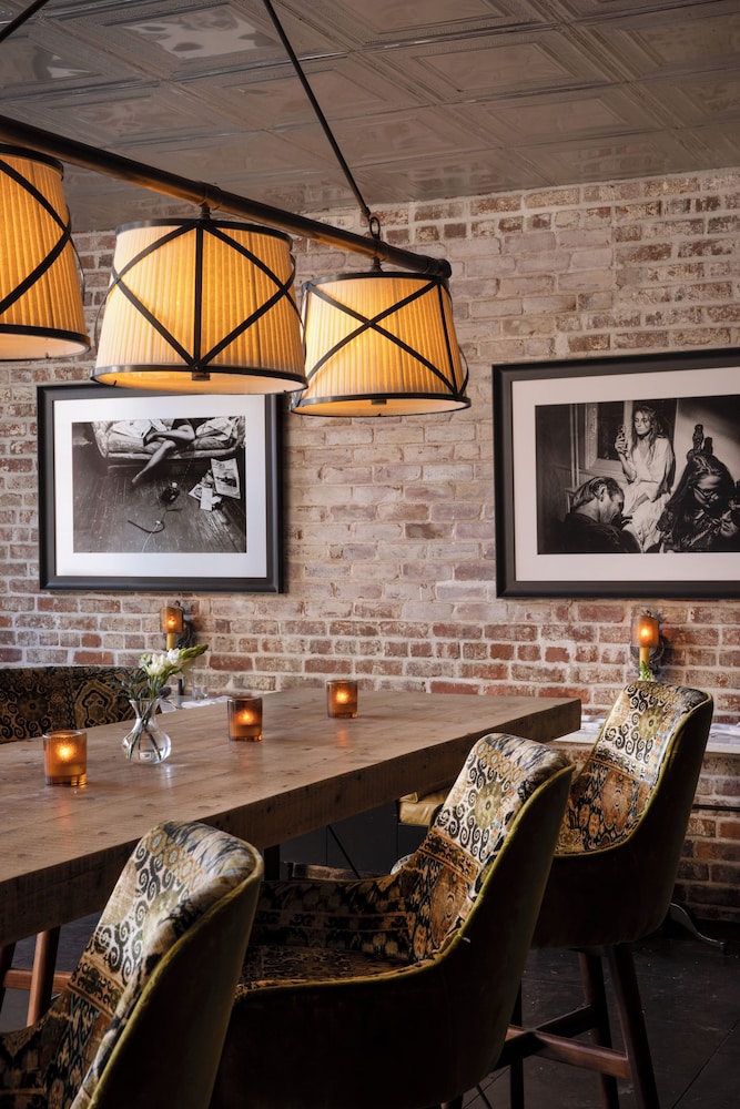 Granada Hotel Bistro 51/58