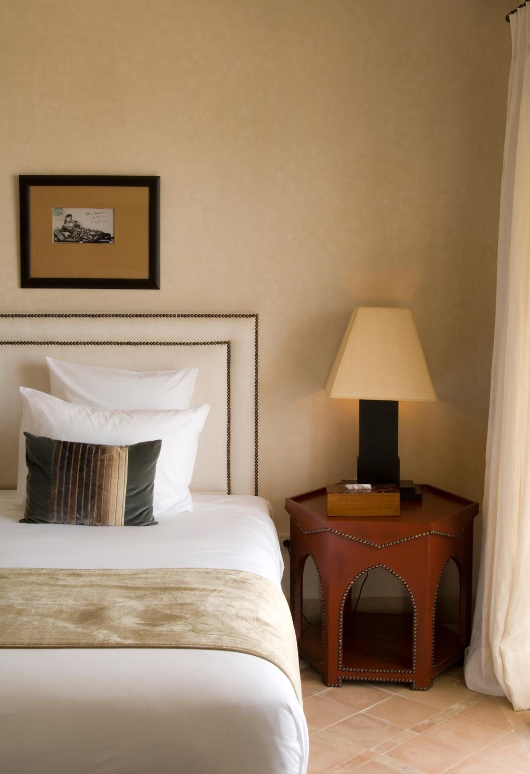 Deluxe, Side Sea View