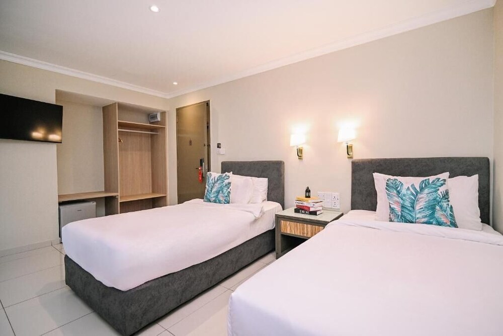 Kingston Hotel 6 at Changkat Bukit Bintang 29/61
