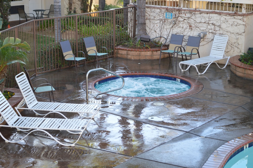 swimming pool spa