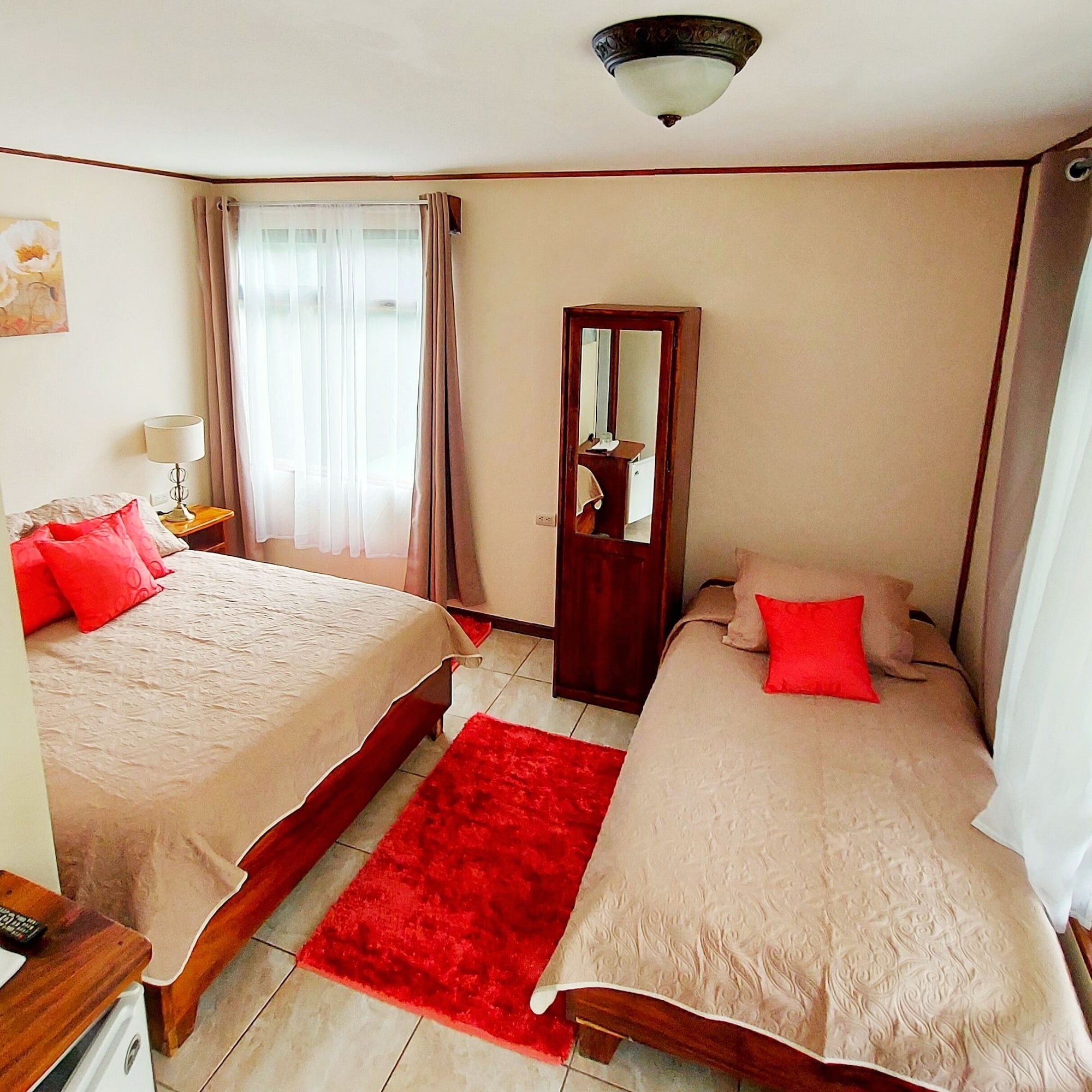 غرفة قياسية ثلاثية بسرير مزدوج وسرير فردي، Dreams Lodge Monteverde 6/10