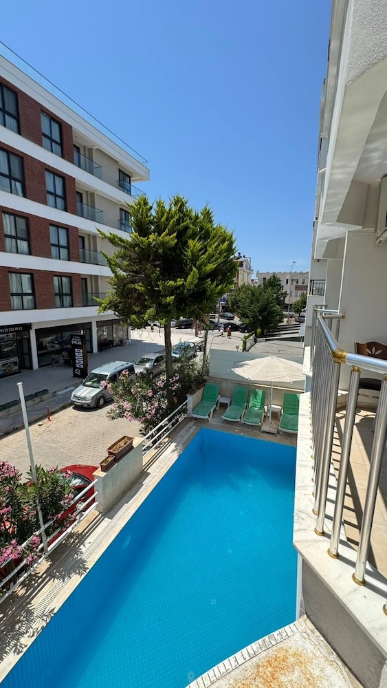 Kartel Hotel 47/50