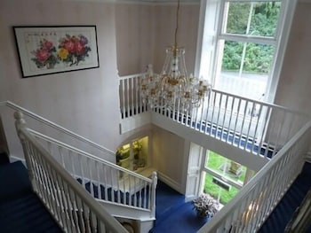 Hedgefield House 23/34