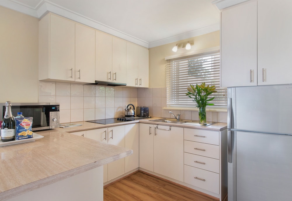 The Peninsula Riverside Serviced Apartments 7/73