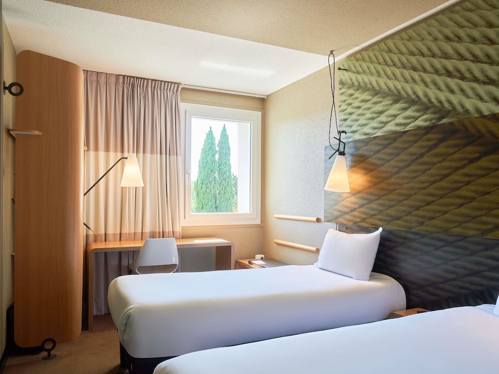 ibis Toulon La Seyne Sur Mer 19/71