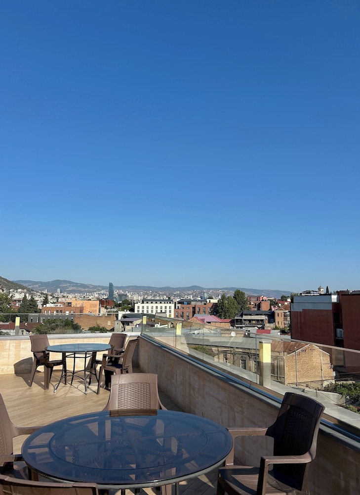 Marionn Hotel 103/118