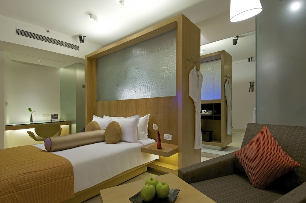 Vivanta Bengaluru Whitefield 36/82