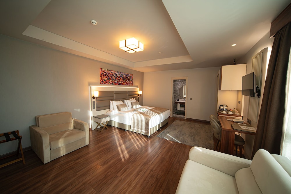 Golden Royal Hotel & Spa 17/50