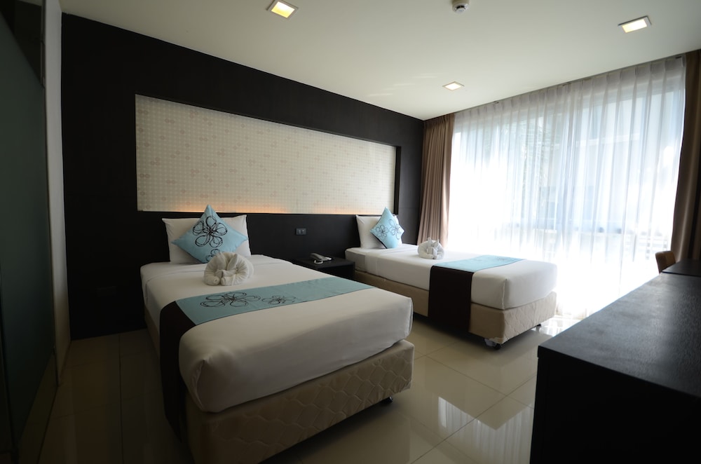 Chaba Inn Srinakarin 10/28