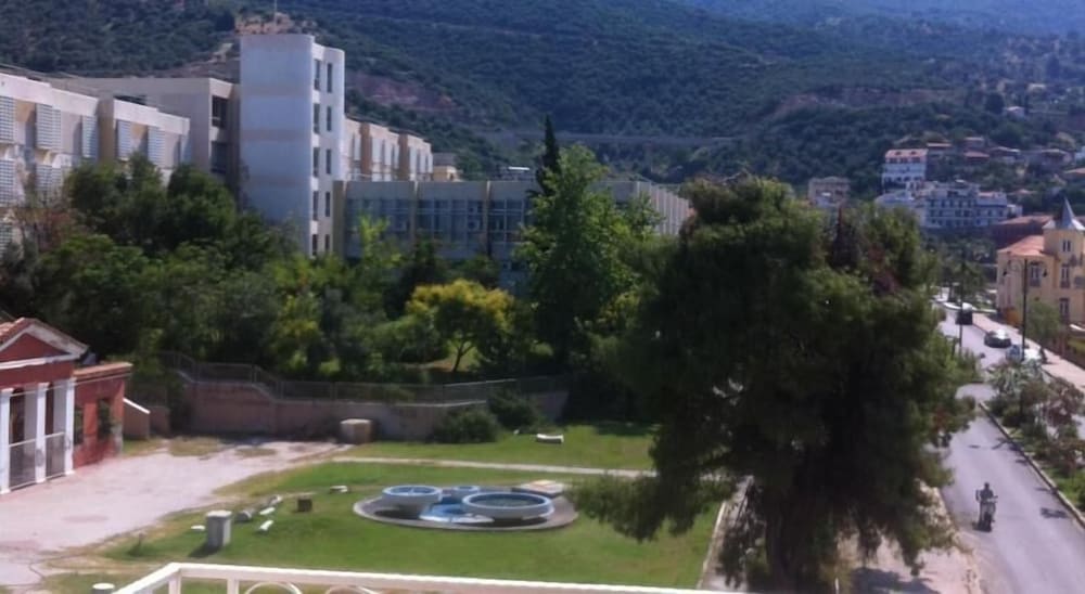 Artemision Hotel 27/28