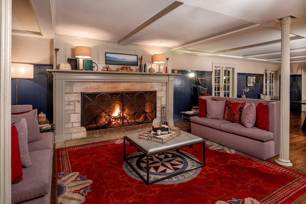 Inns At The Equinox 46/80