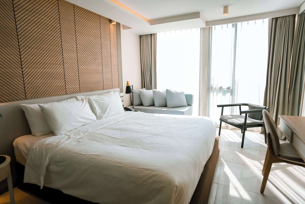 Howard Johnson by Wyndham Pattaya JC 33/81