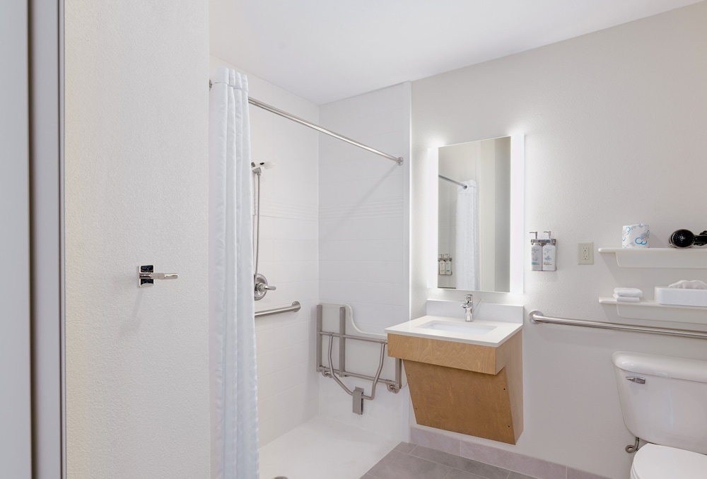 Candlewood Suites Oklahoma City-Moore 38/38