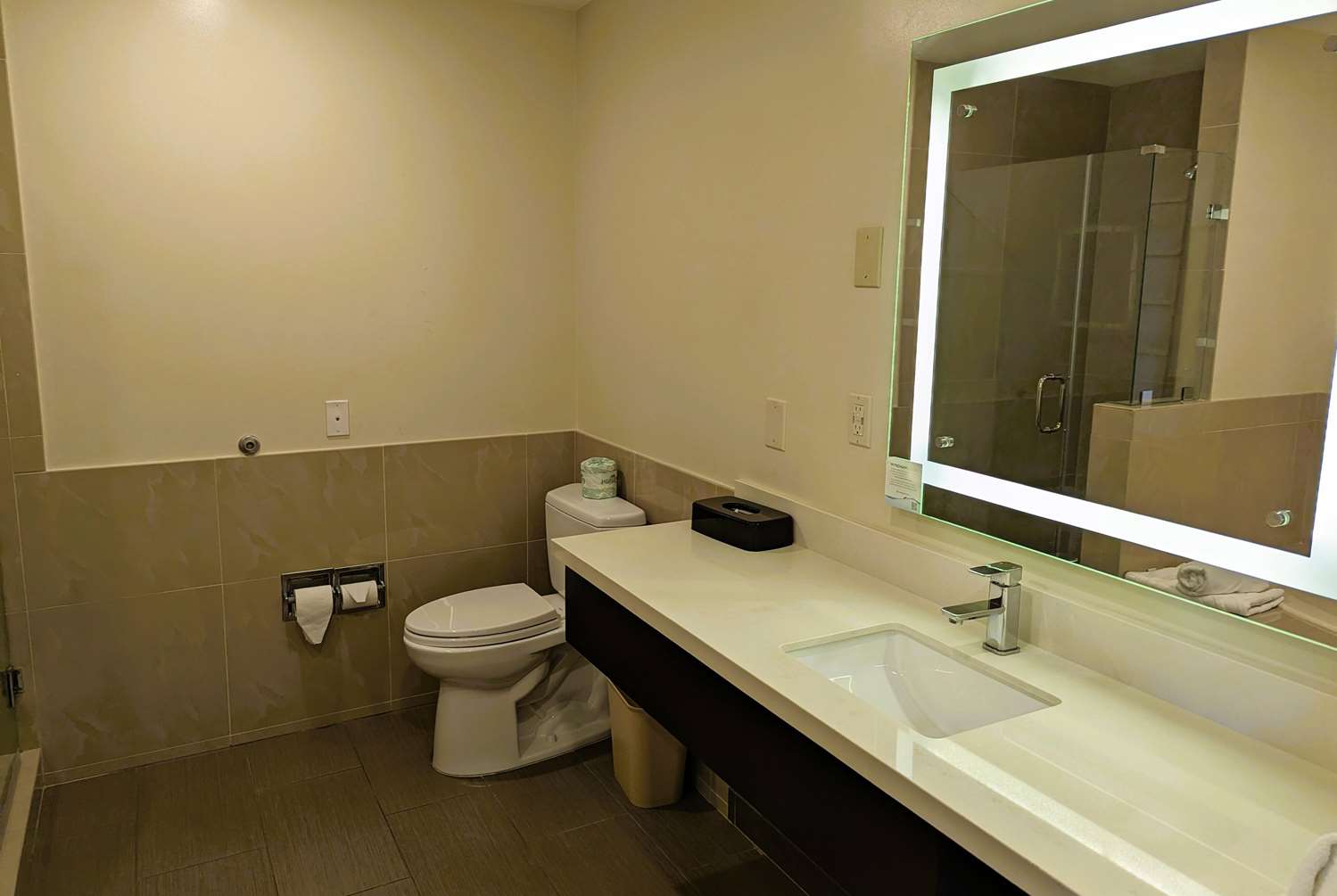 Ramada By Wyndham Culver City 45/49