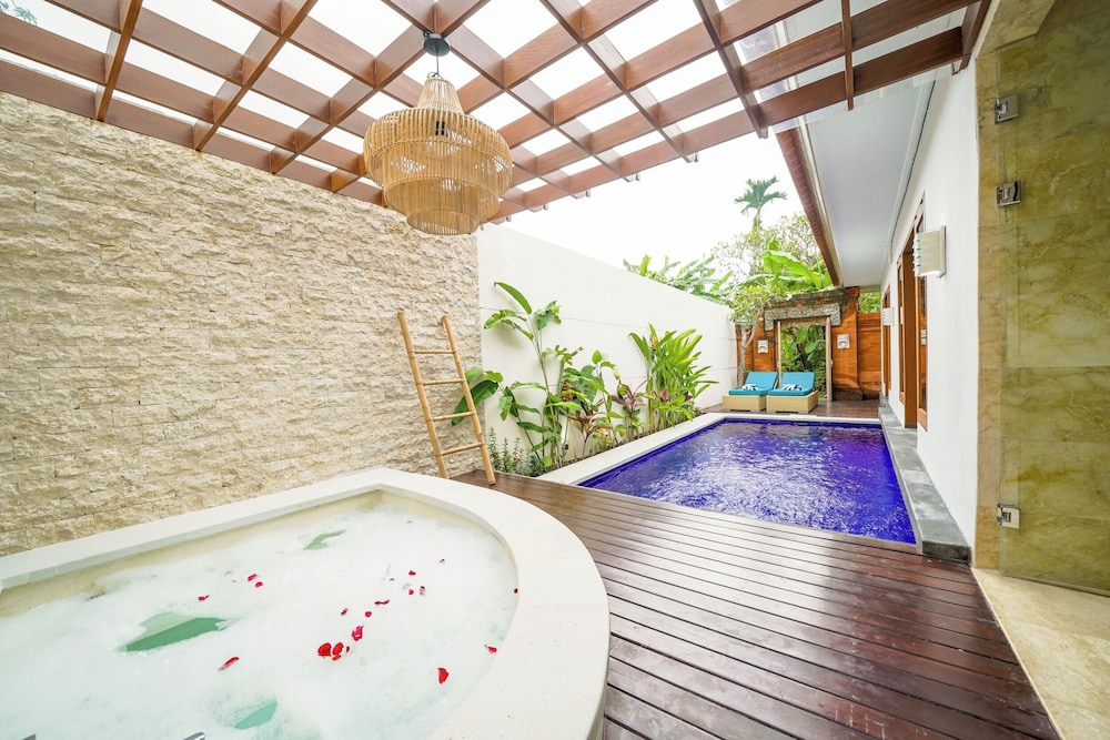 Three Brothers Bungalows & Villas Legian 55/79
