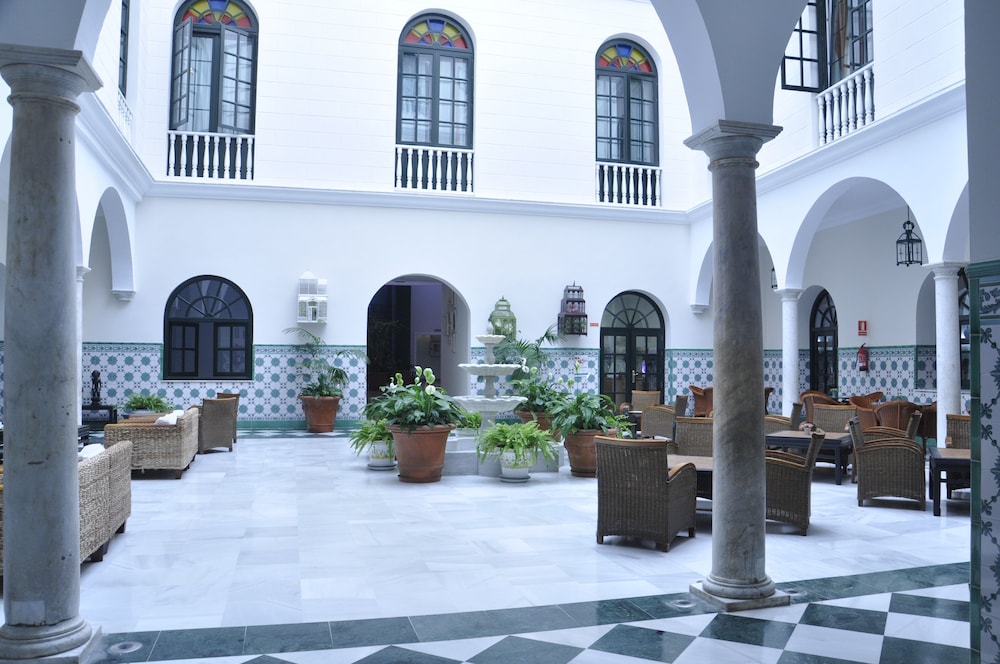 Senator Cadiz Spa Hotel 57/71