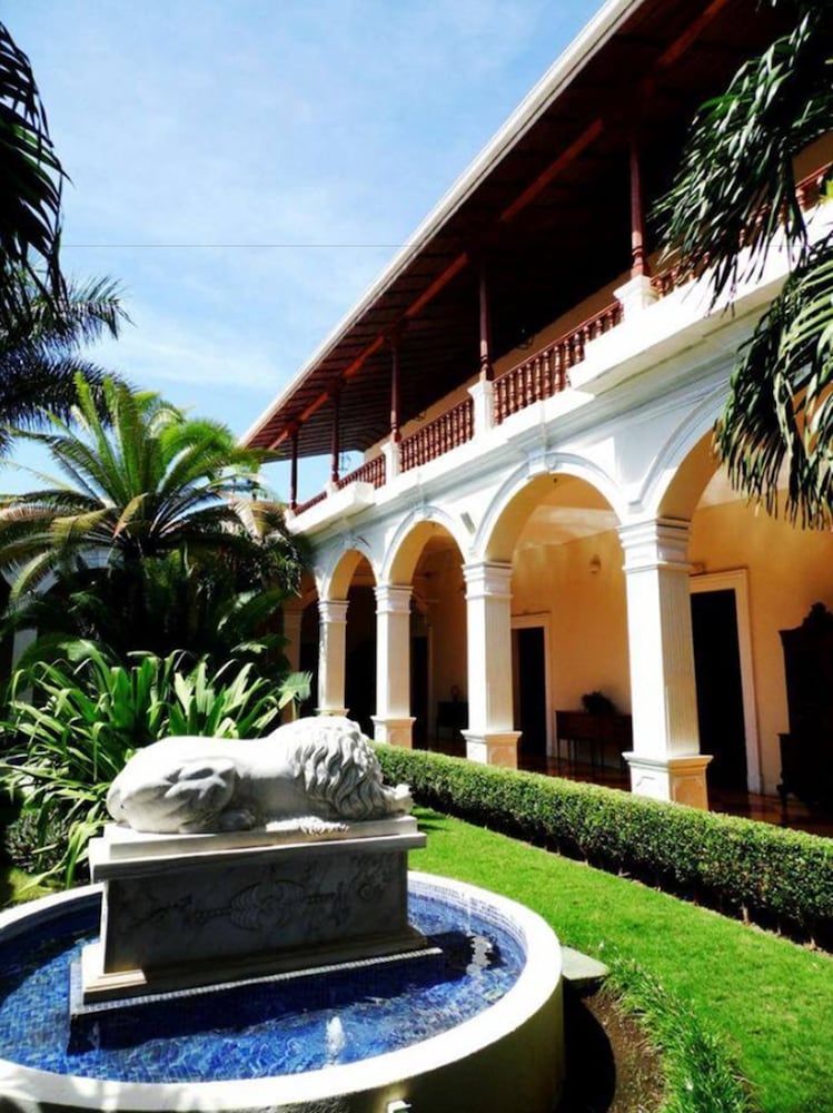 Hotel La Perla 47/50