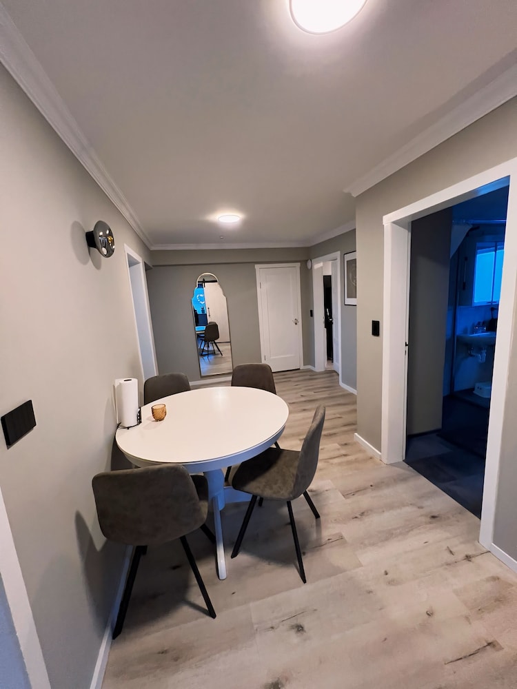 Gardur Apartments 54/65