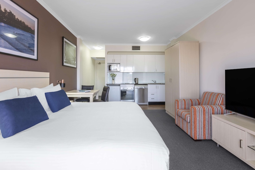 Oaks Sydney Goldsbrough Suites 21/69