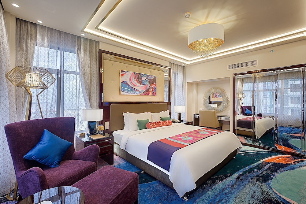 NagaWorld Hotel & Entertainment Complex 18/50