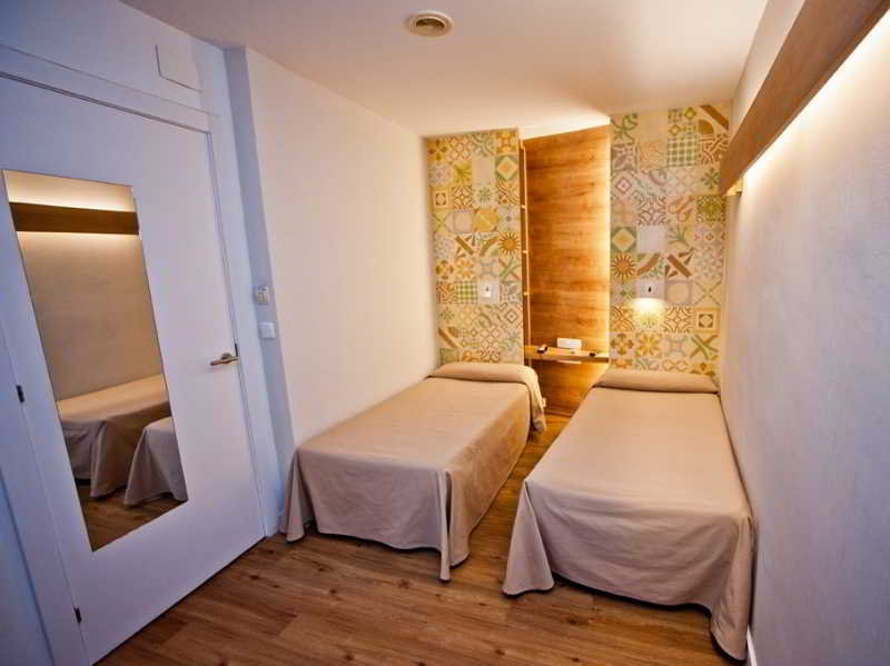 Hostal Marenostrum 16/58