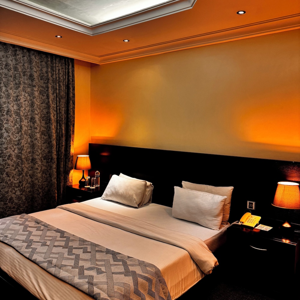 Presidential Hotel 12/50