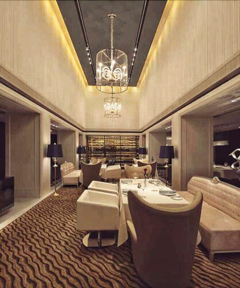 Jinjiang Metropolo Classiq Off Bund 29/50