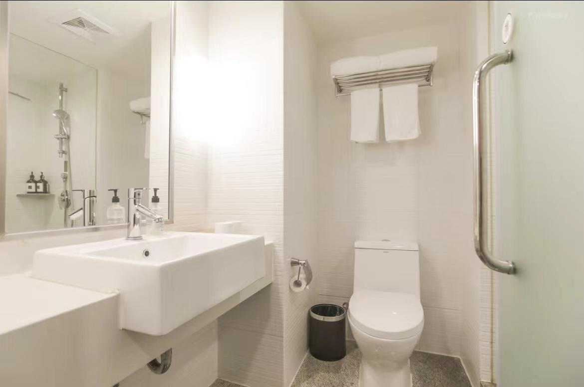 Ji Hotel (Hangzhou Huanglong Wensan Road) 32/35