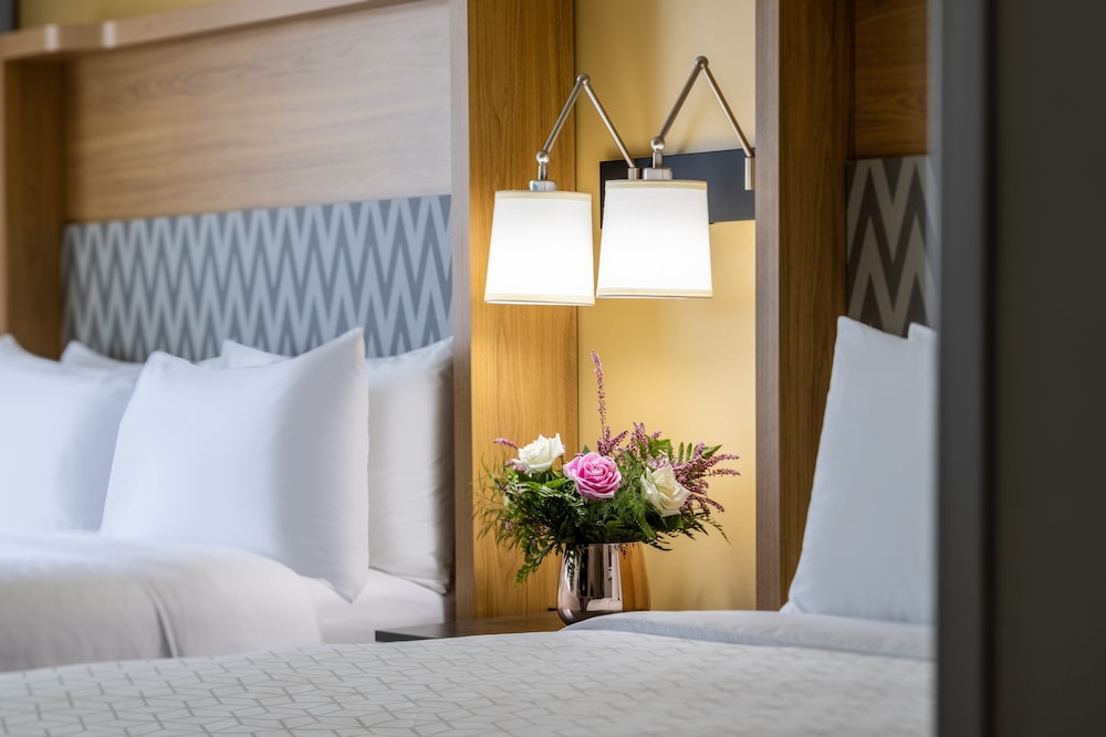 Holiday Inn Long Island - Islip Arpt East 17/46
