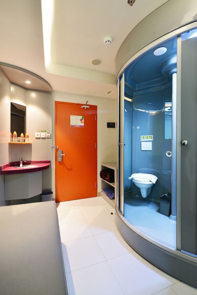 Pop Hotel Tanjung Karang Lampung 13/33