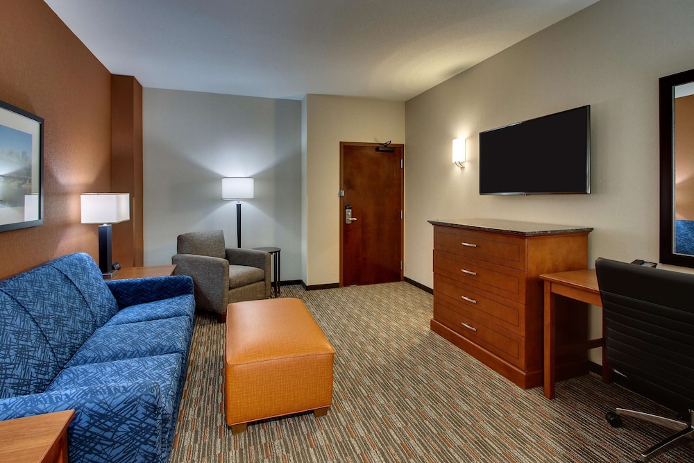 Drury Inn & Suites Iowa City Coralville 30/50