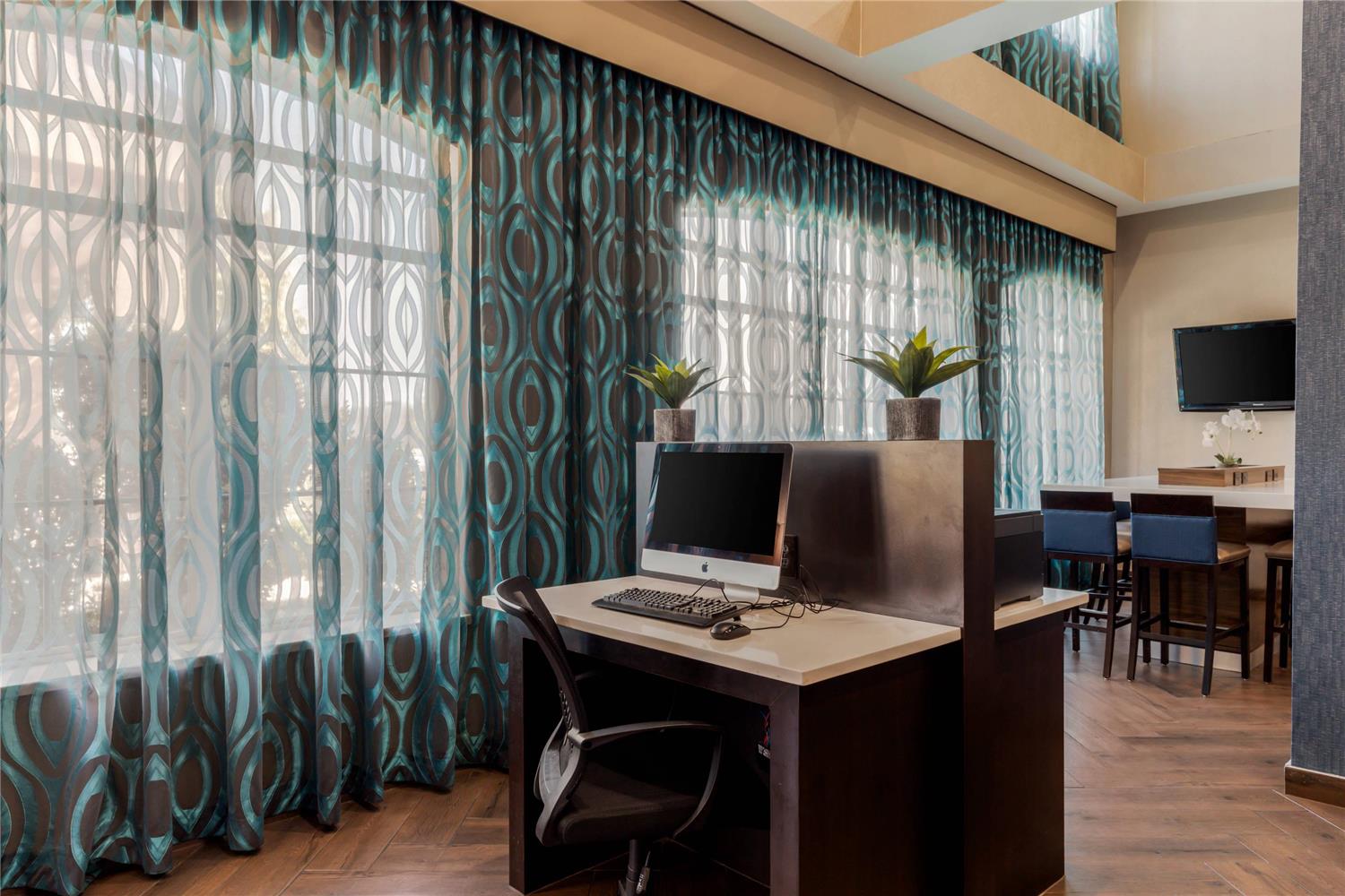 Comfort Suites Waco North - Near University Area 27/30