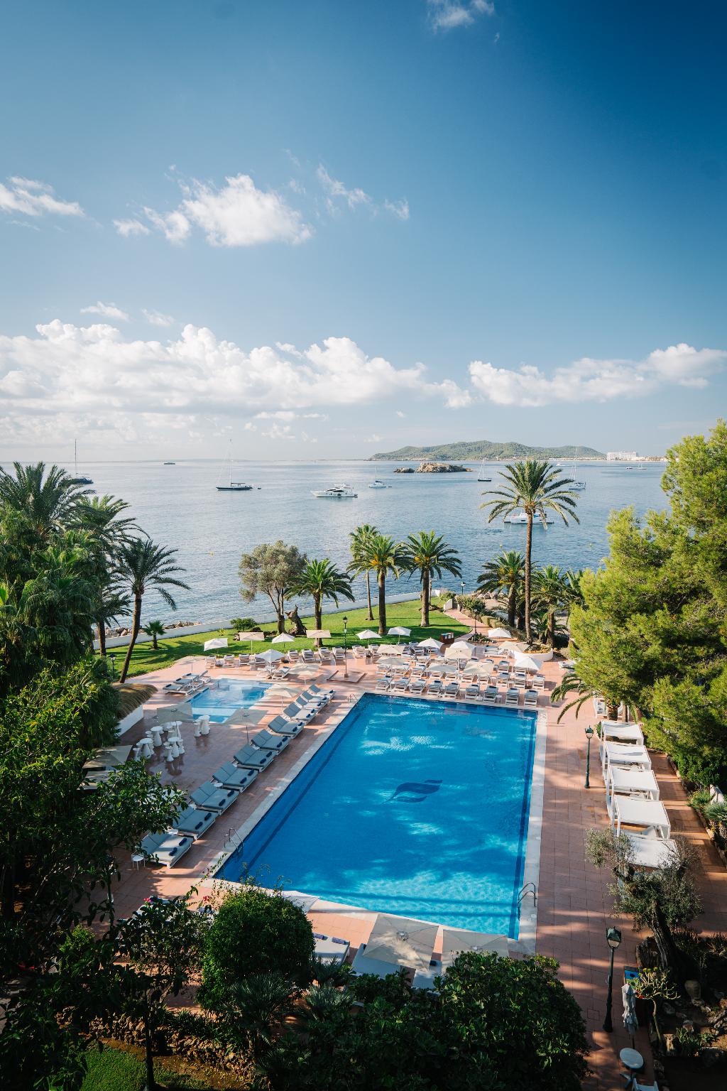 Room, Double or Twin Bed, Sea View, Balcony