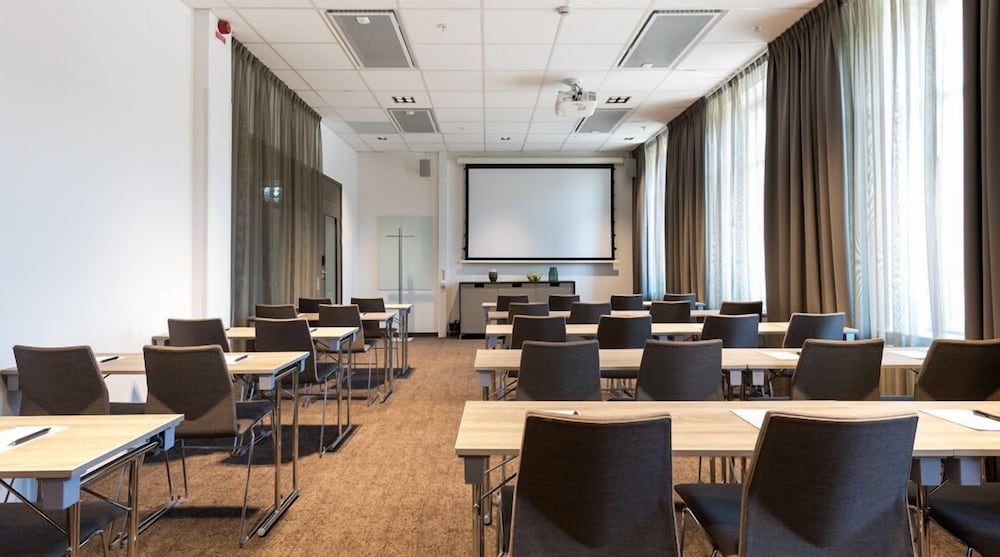 COMFORT HOTEL NORRKOPING 25/27