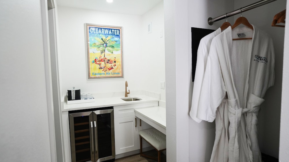 Ivory Sands Beach Suites 21/50