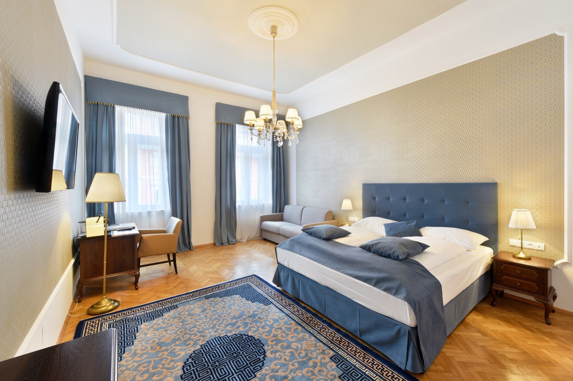 SUPERIOR, DOUBLE BED