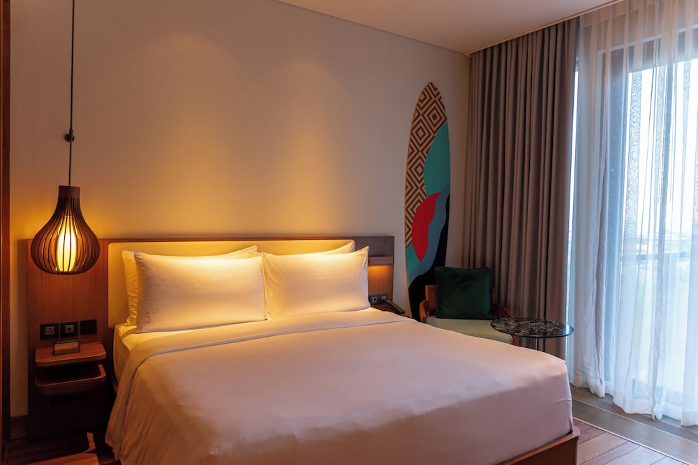 PREMIUM, KING BED, OCEAN VIEW, BALCONY