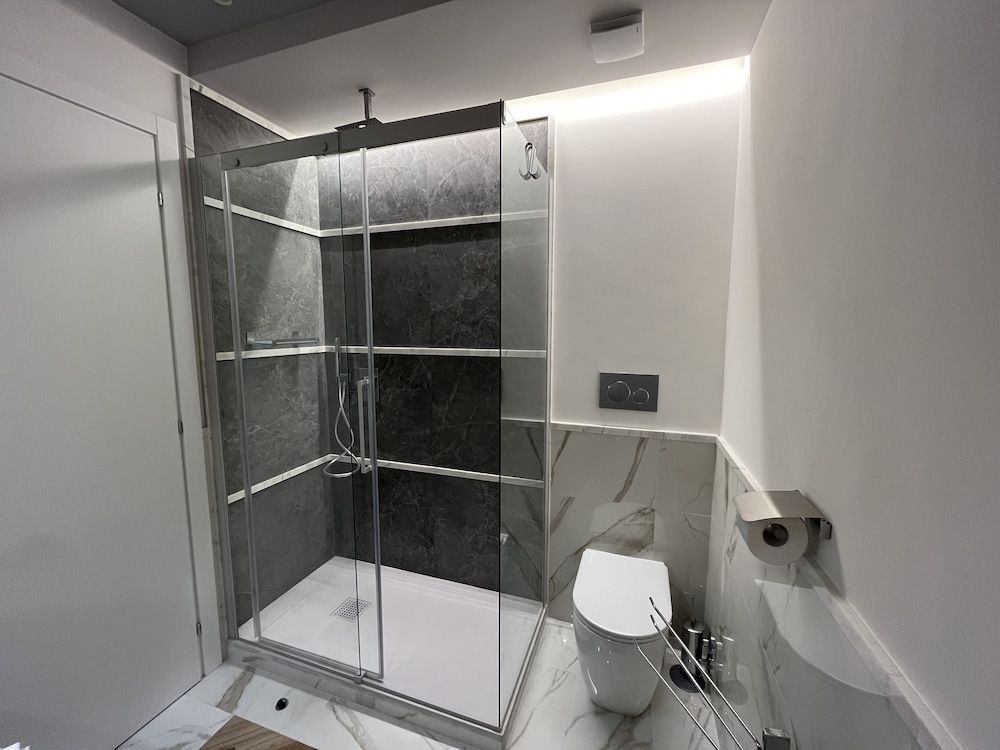 Flaneur - Rooms & Suites by Visconti 47/50