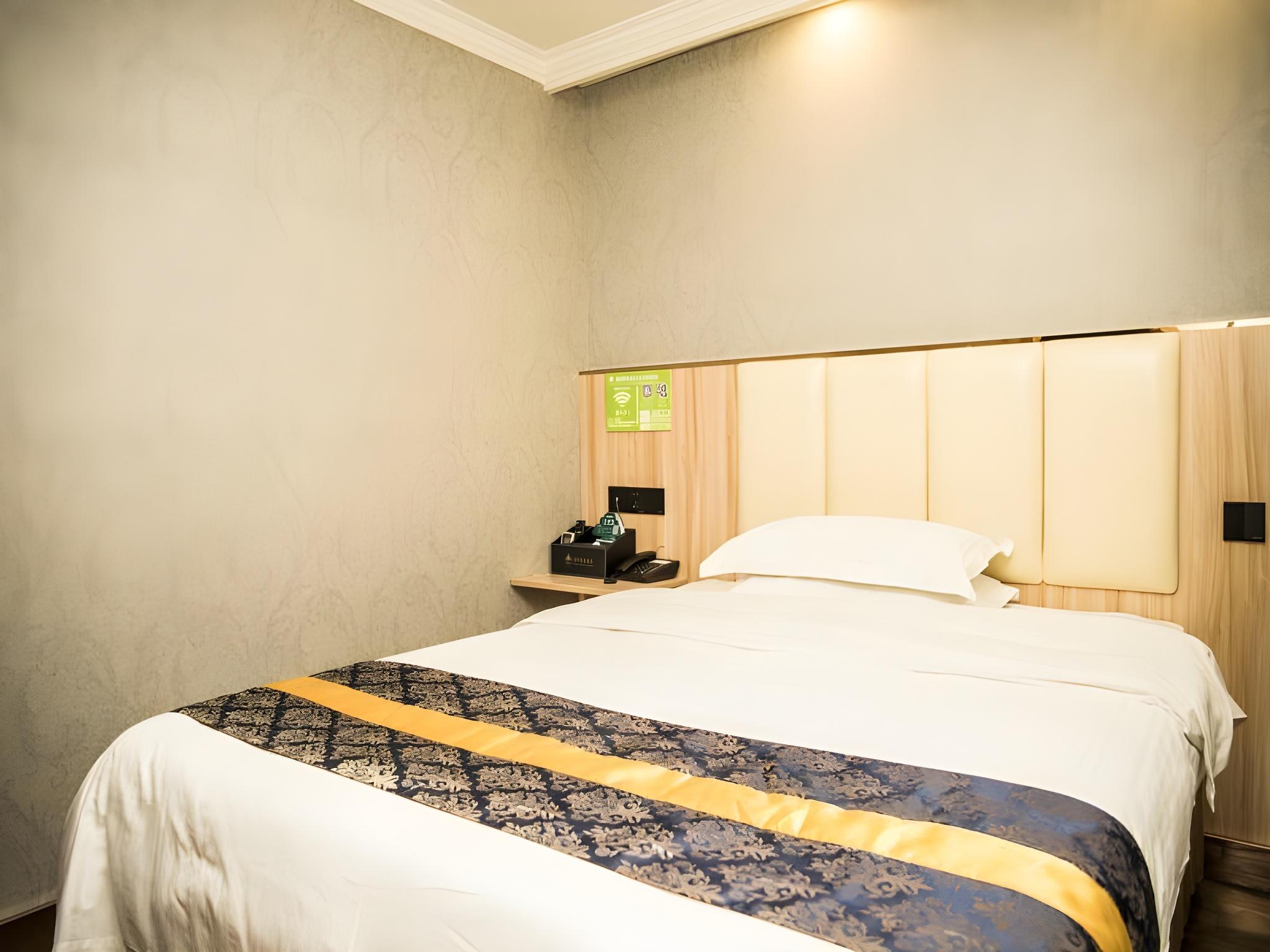 Guest Room, Double Bed, No Window