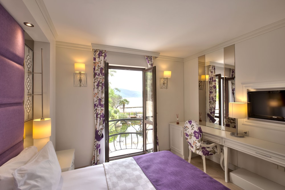 Baga Hotel 52/72