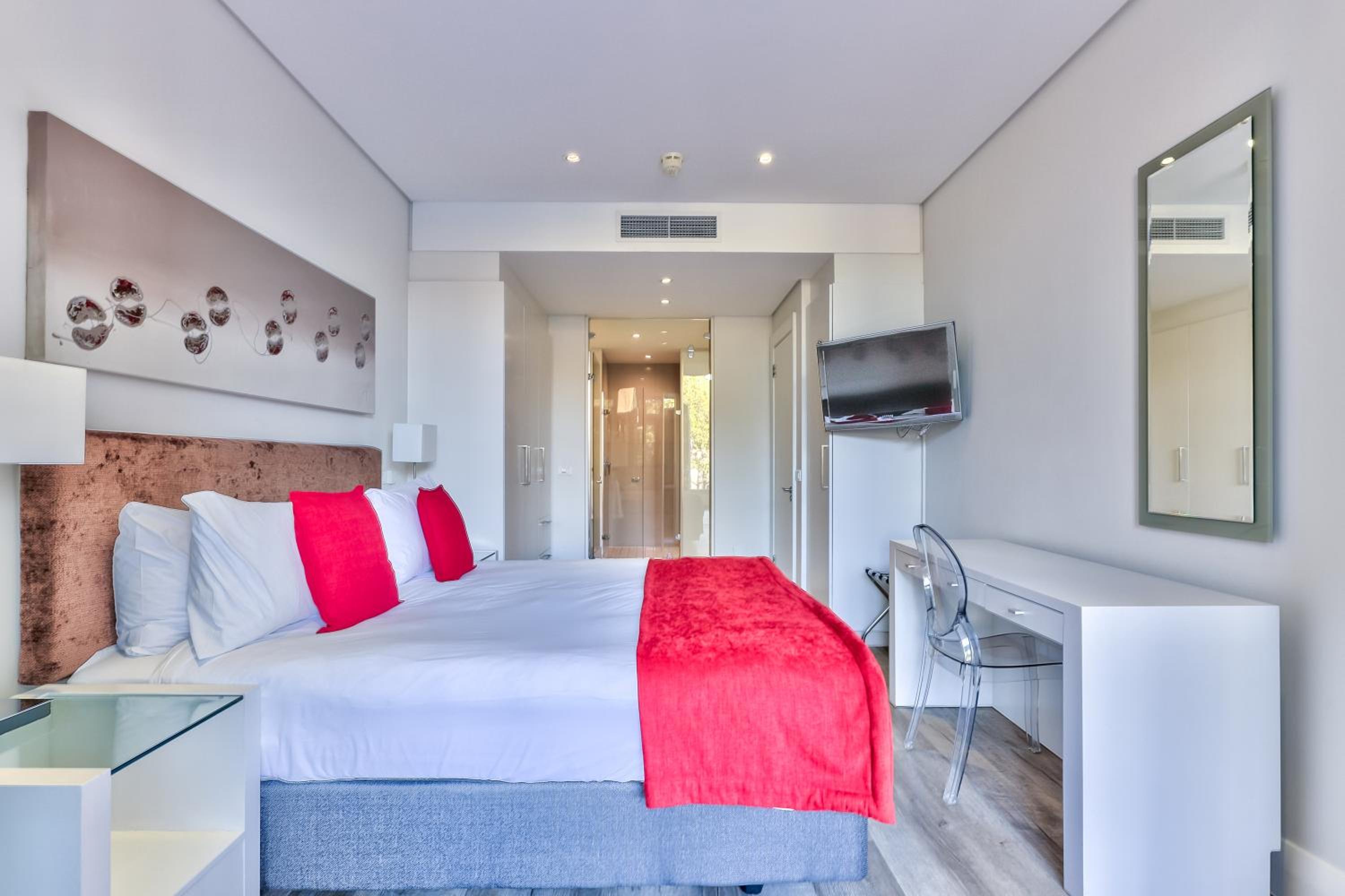 Superior, King Bed