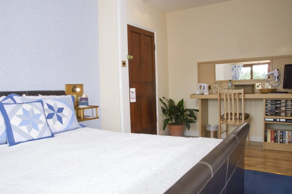 Beech Hill House B & B 17/50
