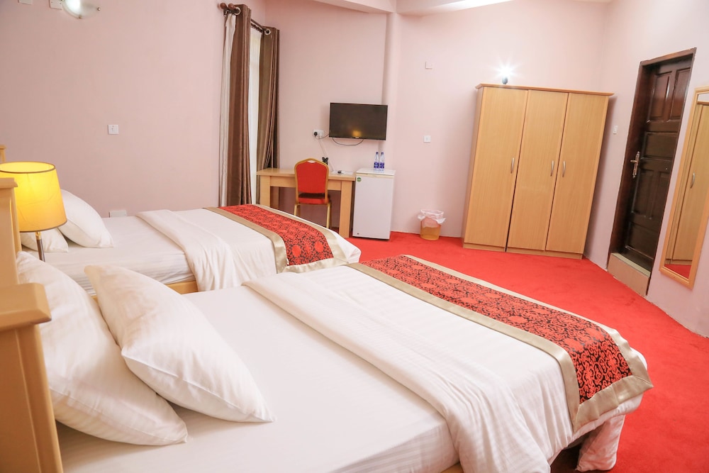 Hotel 7 Seasons Entebbe 16/55