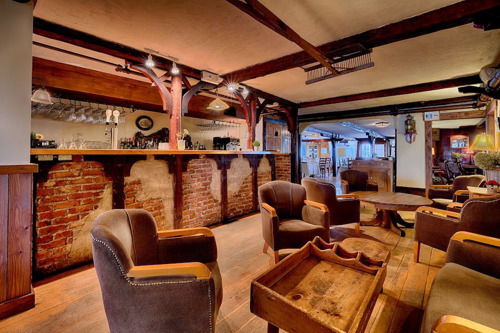 Auberge Handfield 18/50