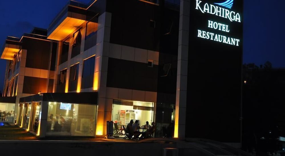 Kadhirga Hotel 2/32
