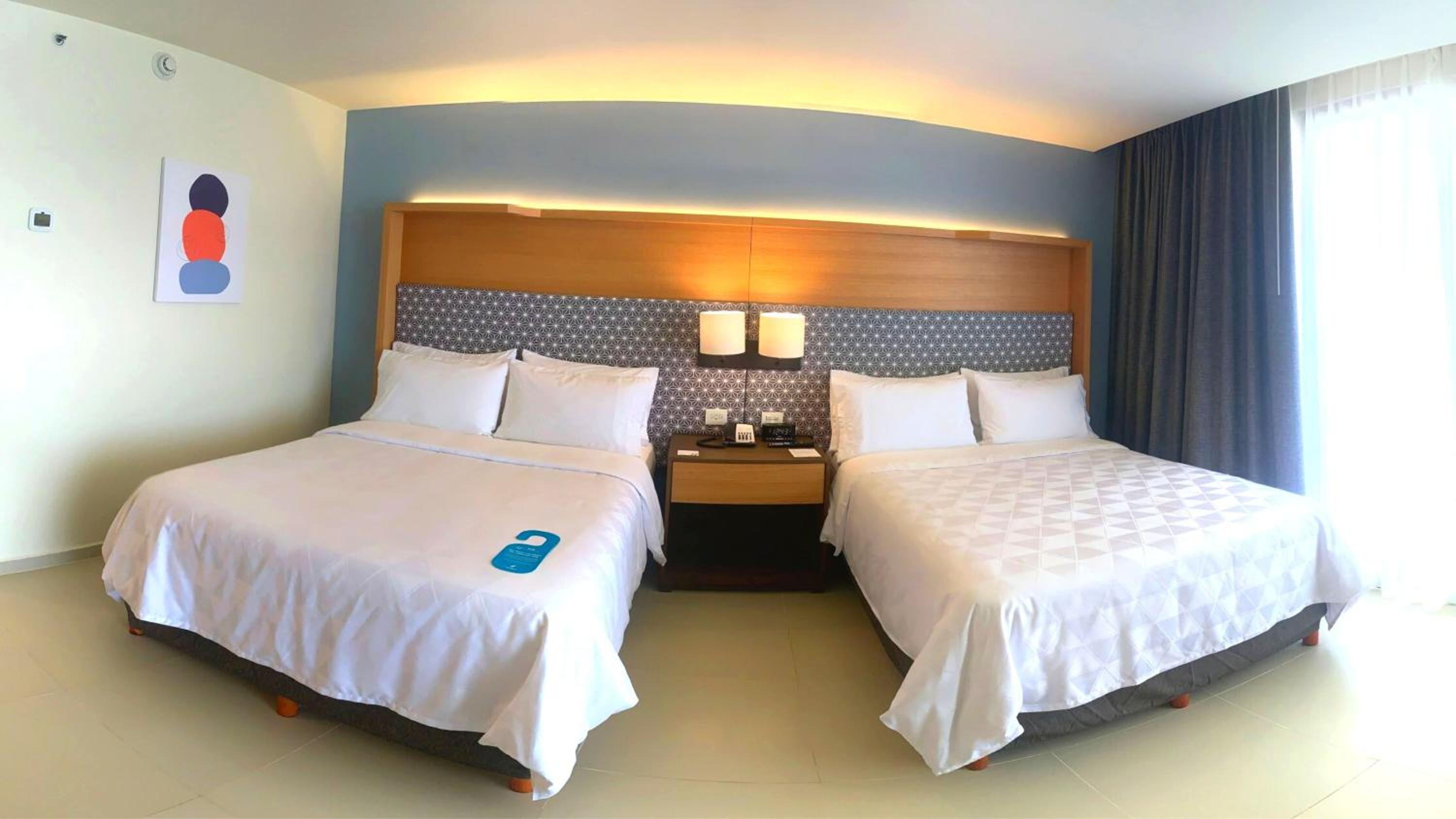 Standard, 2 Queen Beds, River View, Club Floor