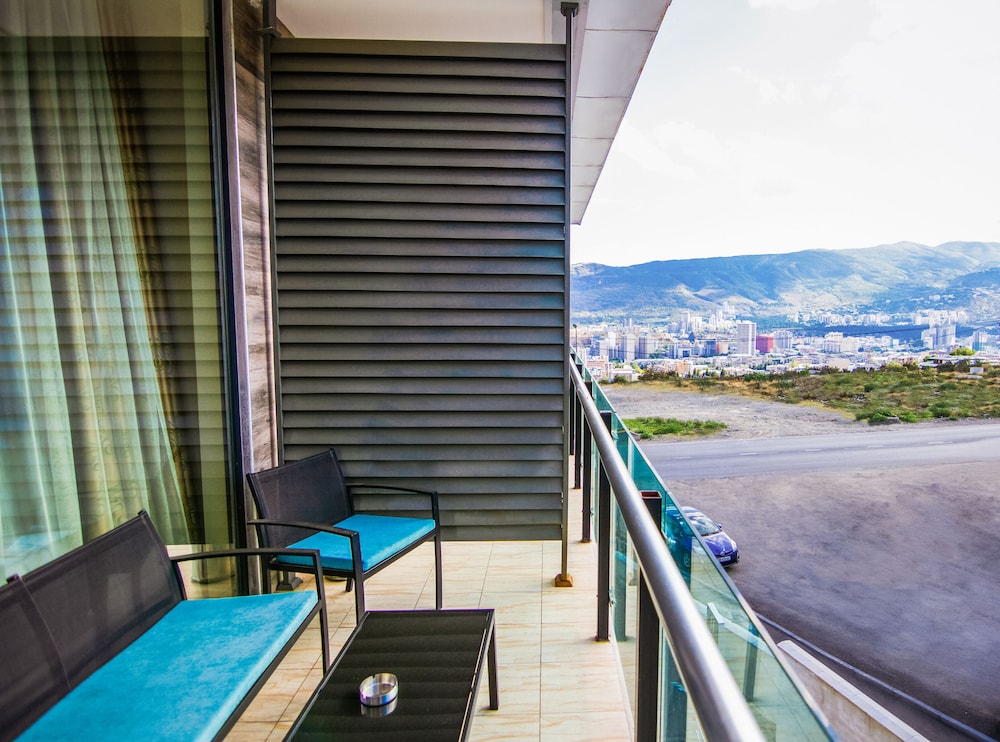Lisi Hills Hotel 31/50